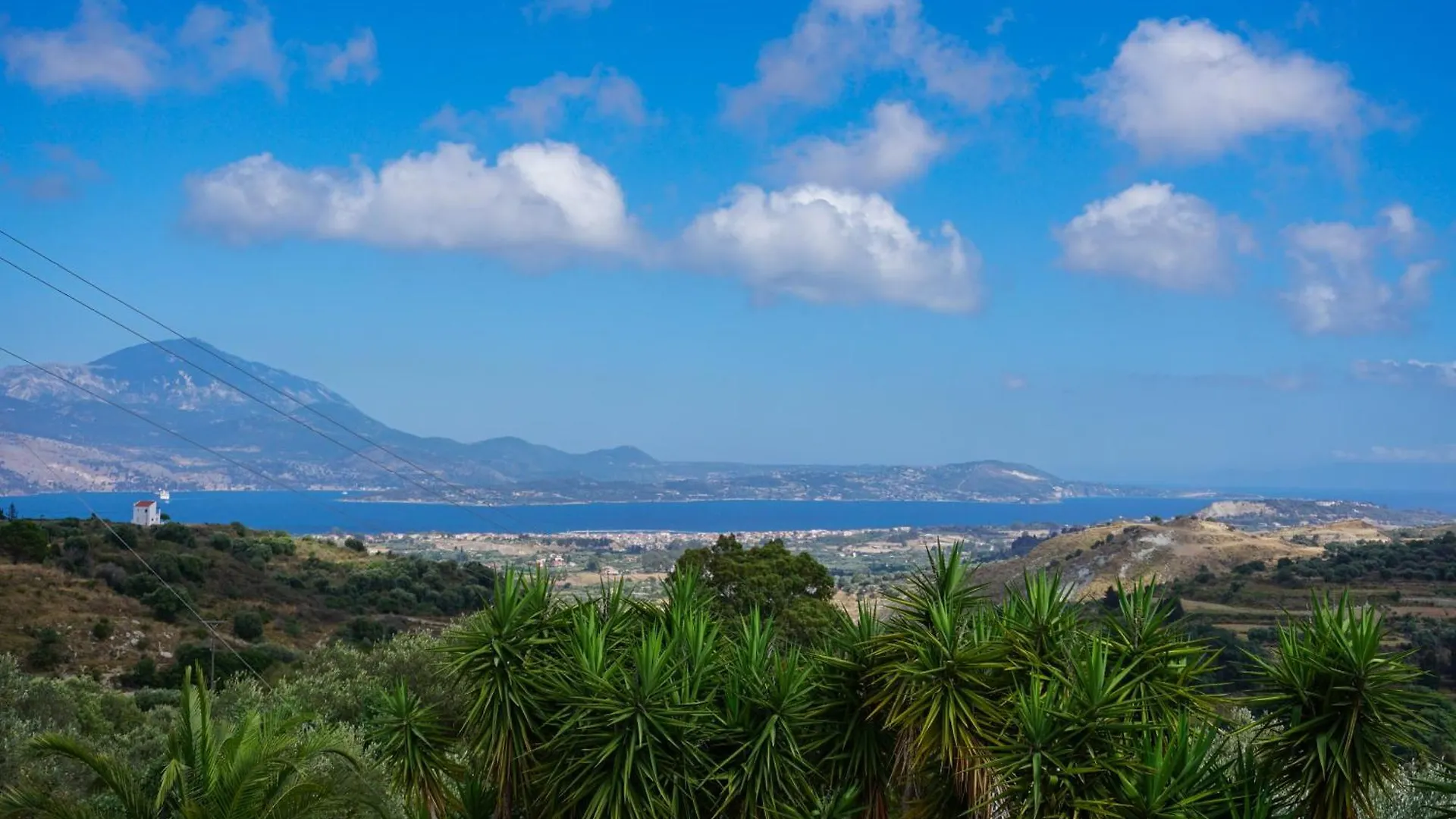 בית נופש ליקסורי Ionian Overlook